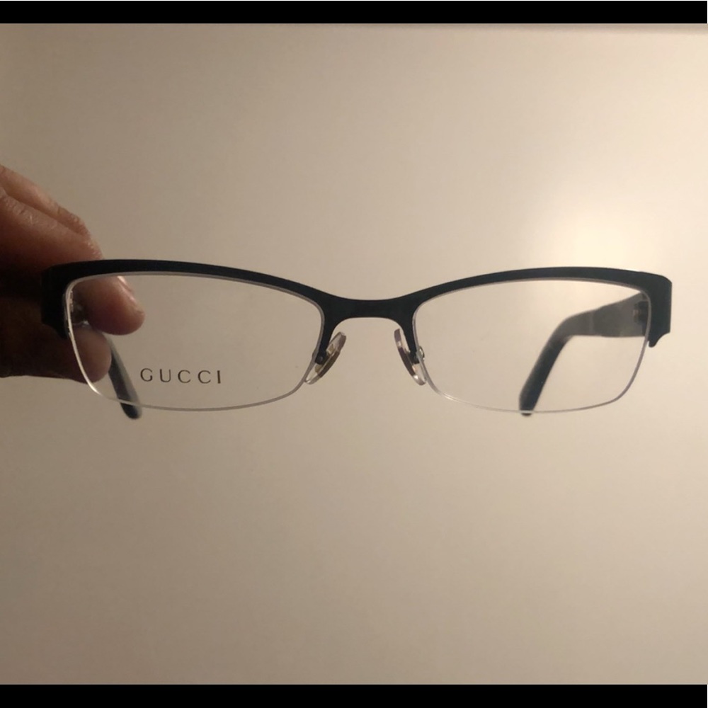 Womens Gucci glasses